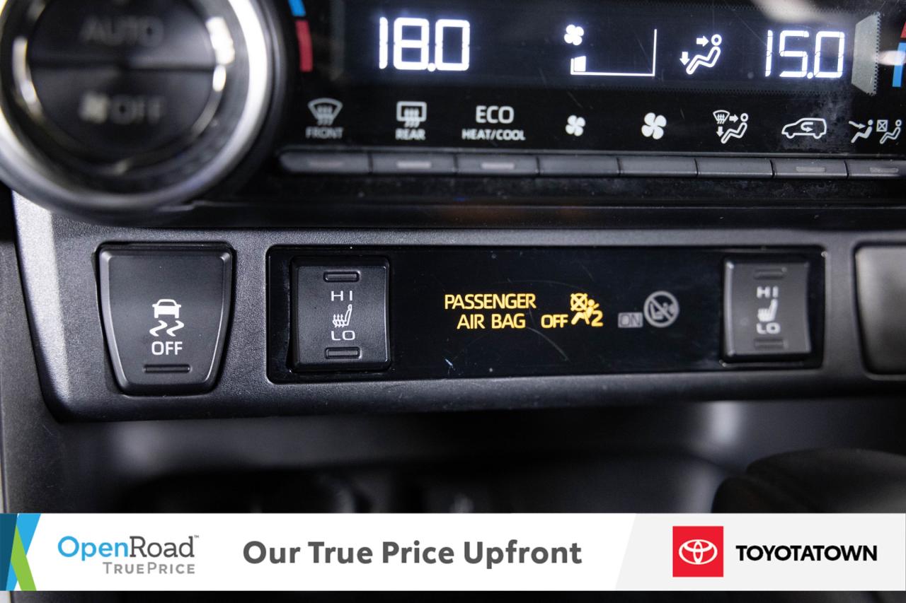 2020 Toyota RAV4 XLE! ACCIDENT FREE! LOADED! Photo