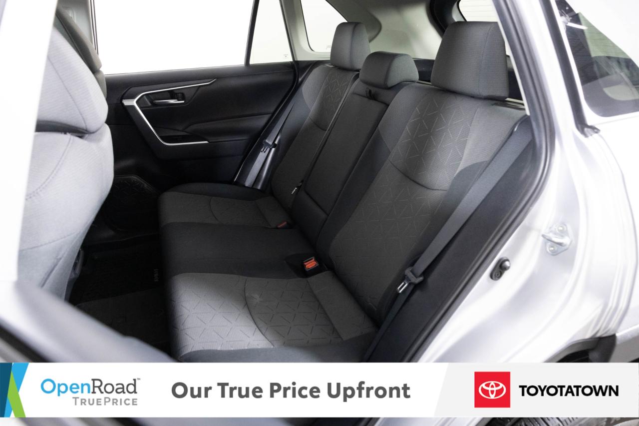 2020 Toyota RAV4 XLE! ACCIDENT FREE! LOADED! Photo