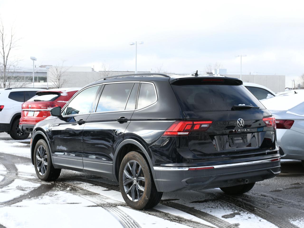 2022 Volkswagen Tiguan 4Motion Photo3