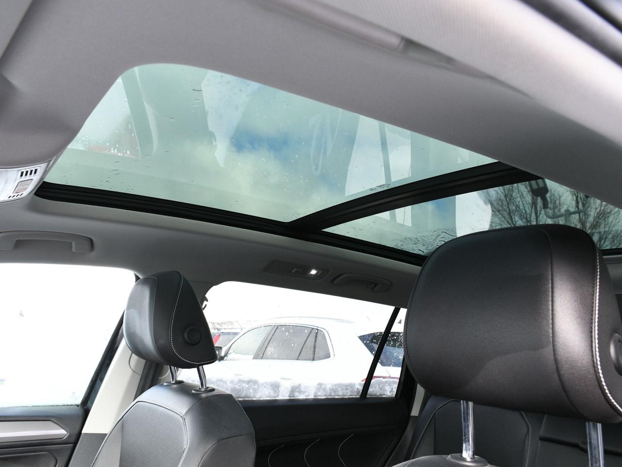 2022 Volkswagen Tiguan 4Motion Photo