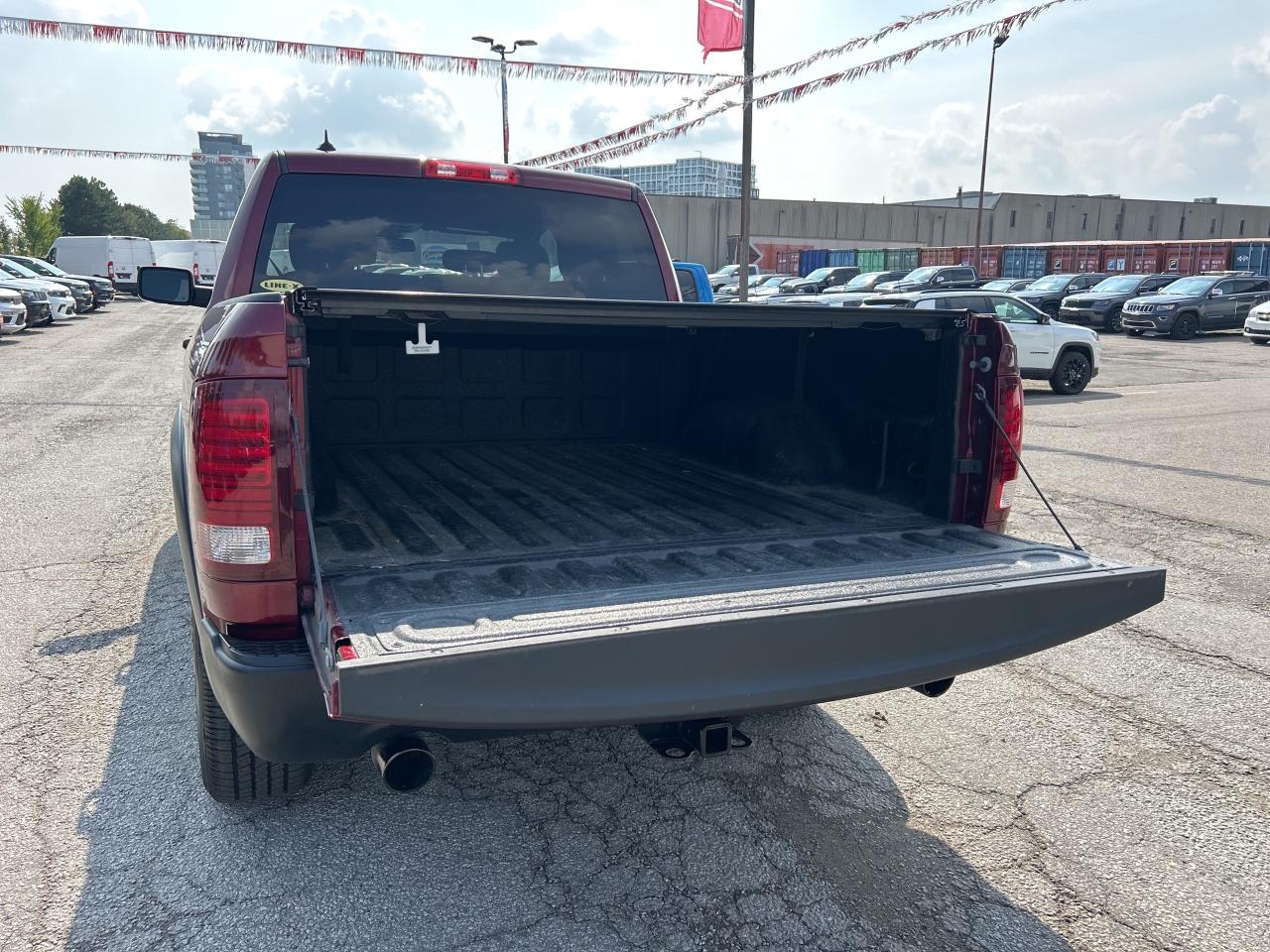 2022 RAM 1500 Classic Warlock w/NAV, Alpine Spkrs, Heated Seat/Steering Photo