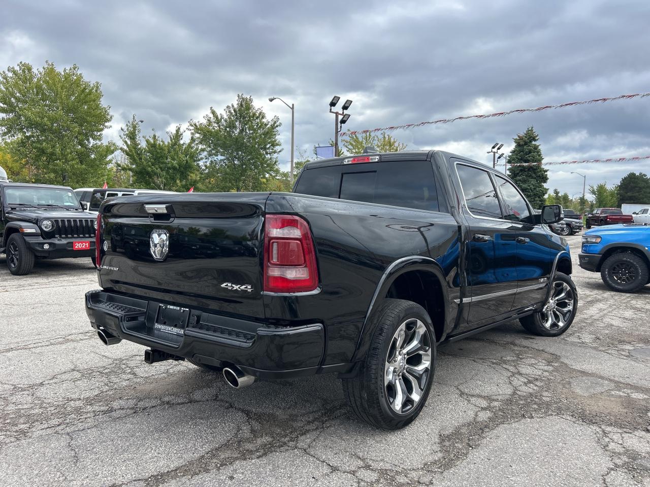 2022 RAM 1500 Limited w/Sunroof, 22" Wheels, Anti-Spin, 3.92 Axl Photo4