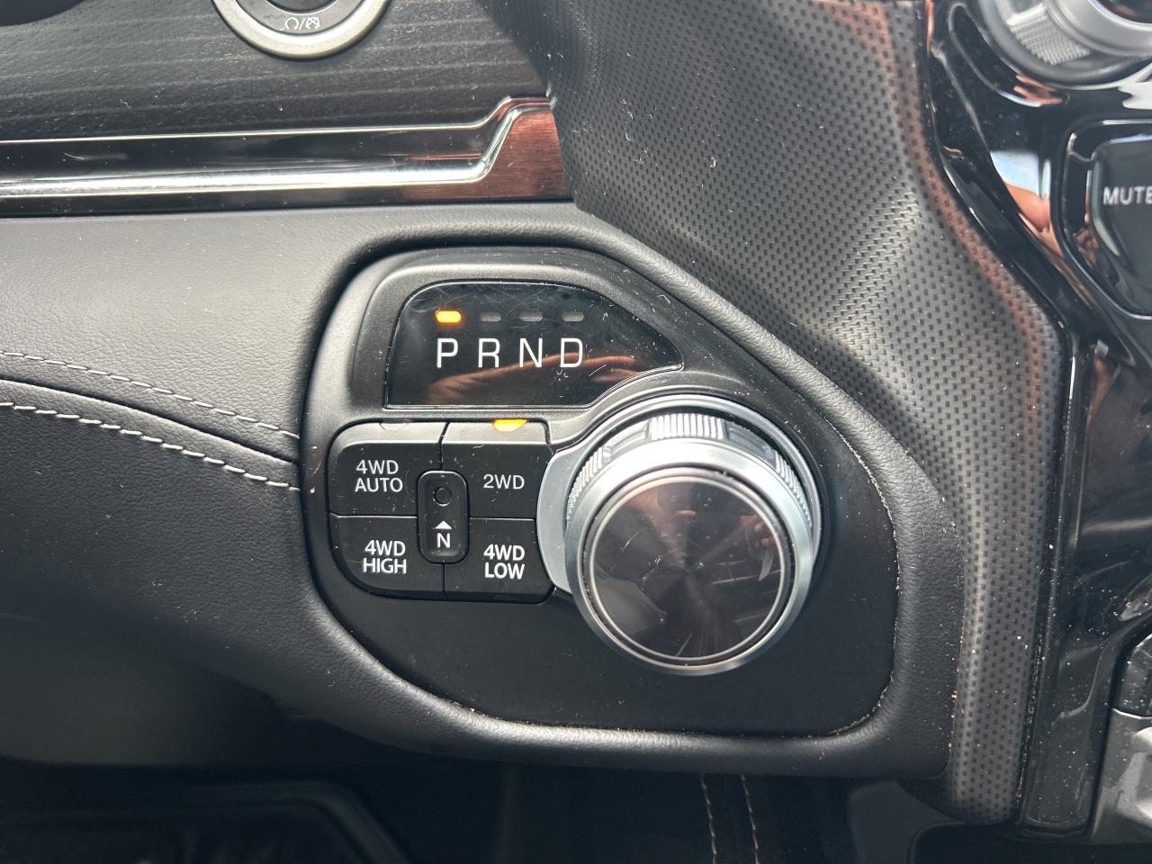 2022 RAM 1500 Limited w/Sunroof, 22" Wheels, Anti-Spin, 3.92 Axl Photo