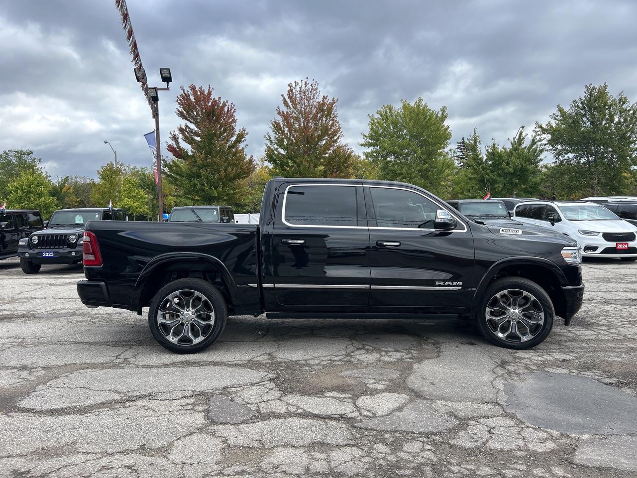2022 RAM 1500 Limited w/Sunroof, 22" Wheels, Anti-Spin, 3.92 Axl Photo
