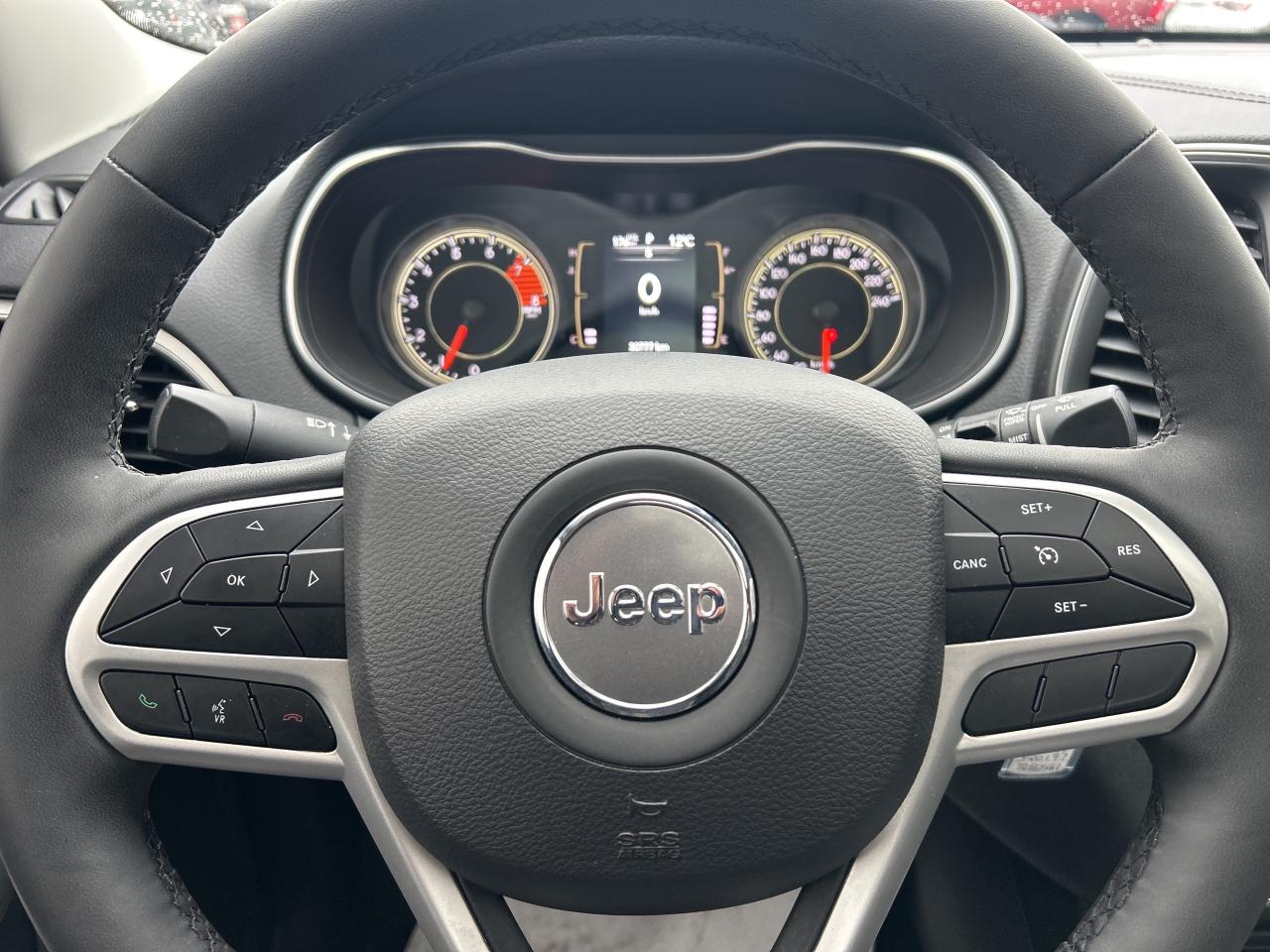 2022 Jeep Cherokee X, Collision Warning, Pano-Roof, Alpine Sound, BSM Photo