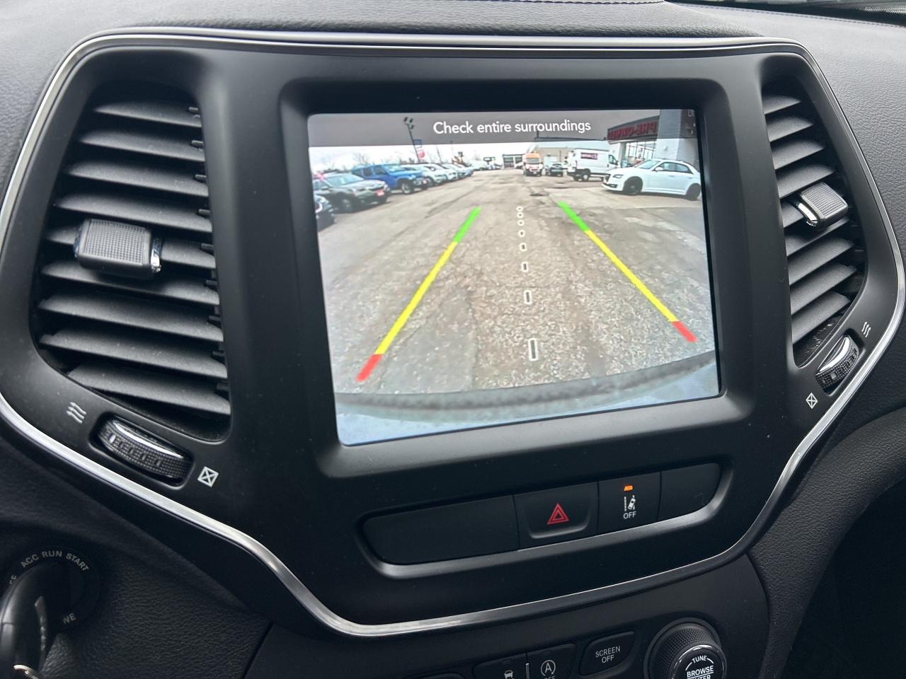 2022 Jeep Cherokee X, Collision Warning, Pano-Roof, Alpine Sound, BSM Photo