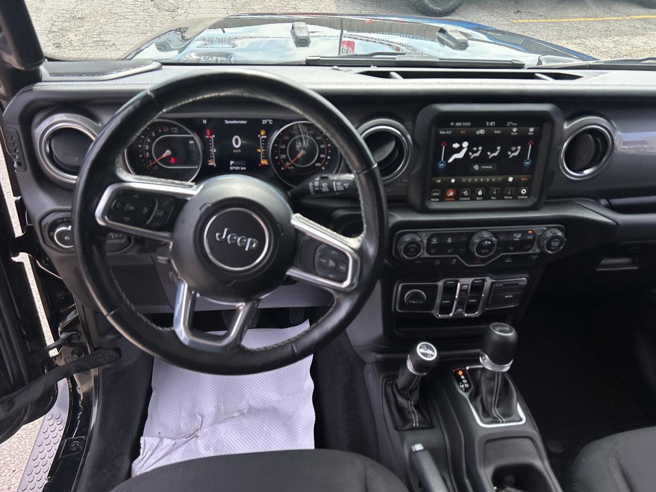 2021 Jeep Wrangler Sahara w/NAV & Sound, Heated Seats/Steering Photo