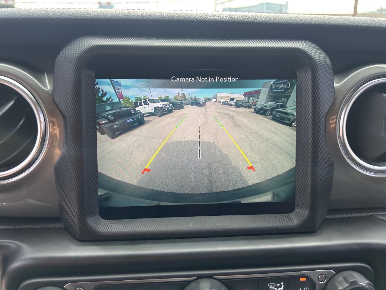 2021 Jeep Wrangler Sahara w/NAV & Sound, Heated Seats/Steering Photo