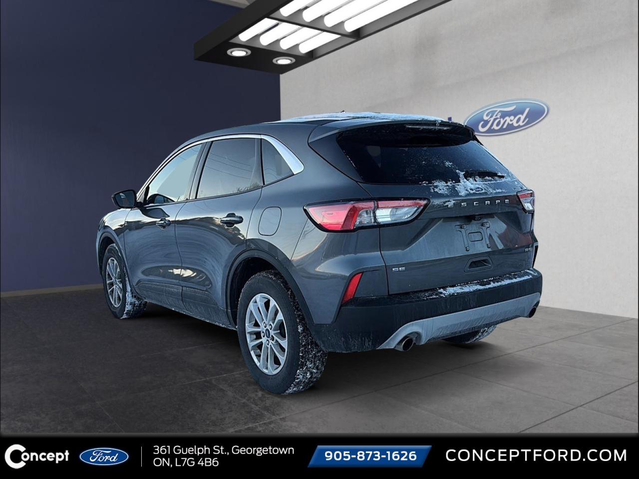 2021 Ford Escape SE AWD   COLD WEATHER PKG   LOW KM Photo