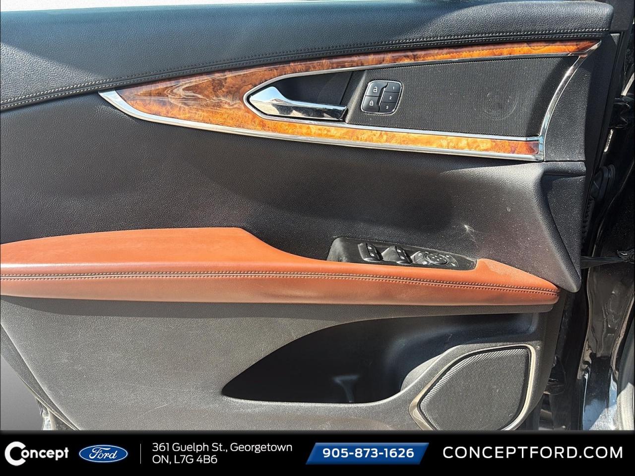 2017 Lincoln MKX RESERVE   AWD    3.7 V6   TECH PKG   ROOF   ALLOYS Photo