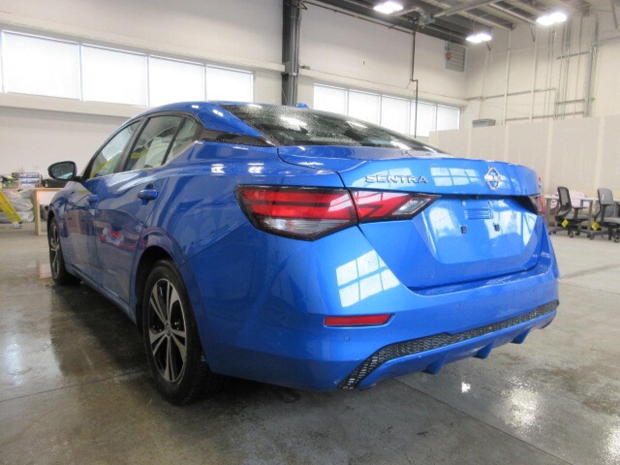 2021 Nissan Sentra SV, ROOF, HTD. SEATS, ALLOYS, APPLE/ANDROID, 47K! Photo4