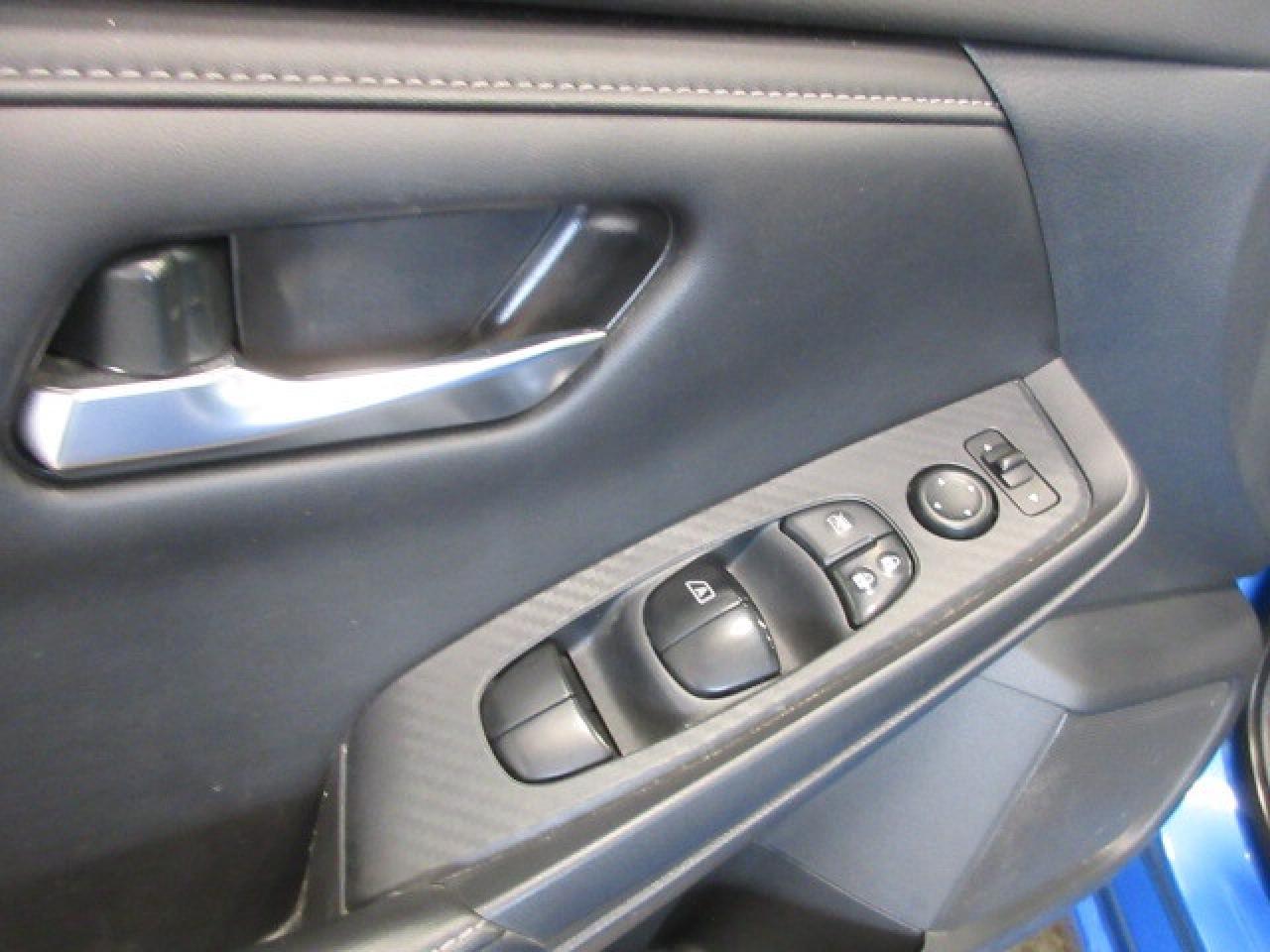 2021 Nissan Sentra SV, ROOF, HTD. SEATS, ALLOYS, APPLE/ANDROID, 47K! Photo