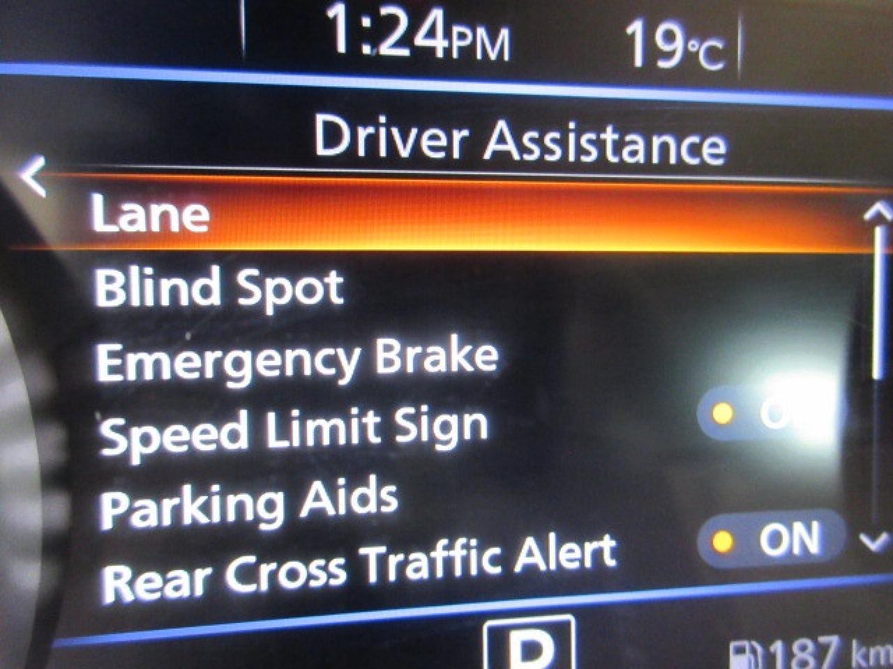 2021 Nissan Sentra SV, ROOF, HTD. SEATS, ALLOYS, APPLE/ANDROID, 47K! Photo