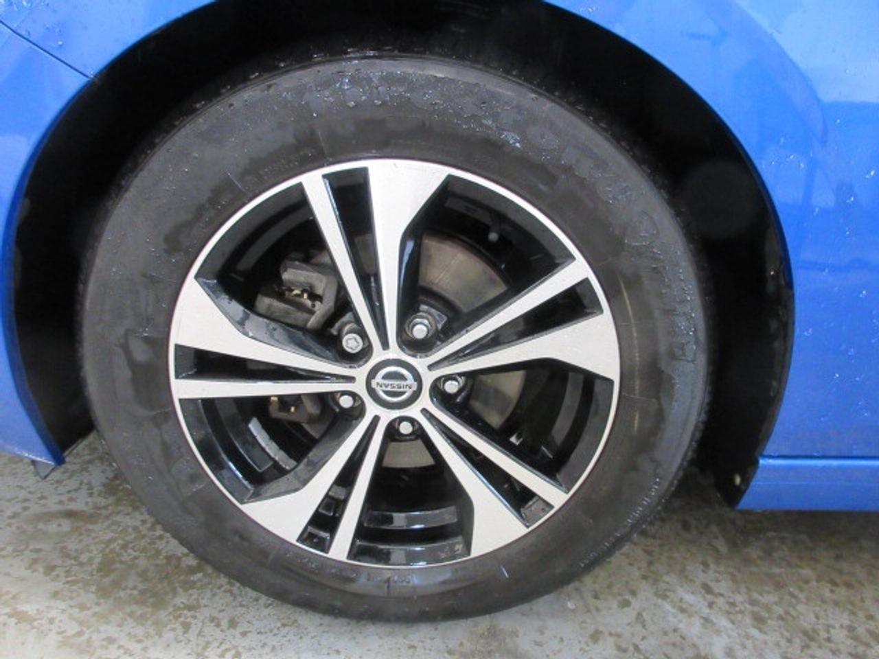 2021 Nissan Sentra SV, ROOF, HTD. SEATS, ALLOYS, APPLE/ANDROID, 47K! Photo