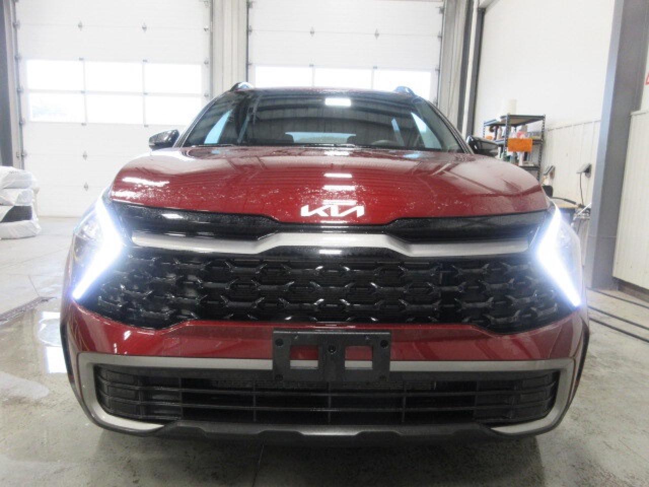 2023 Kia Sportage X-LINE AWD, HTD. LEATHER, APPLE/ANDROID, 79K! Photo2