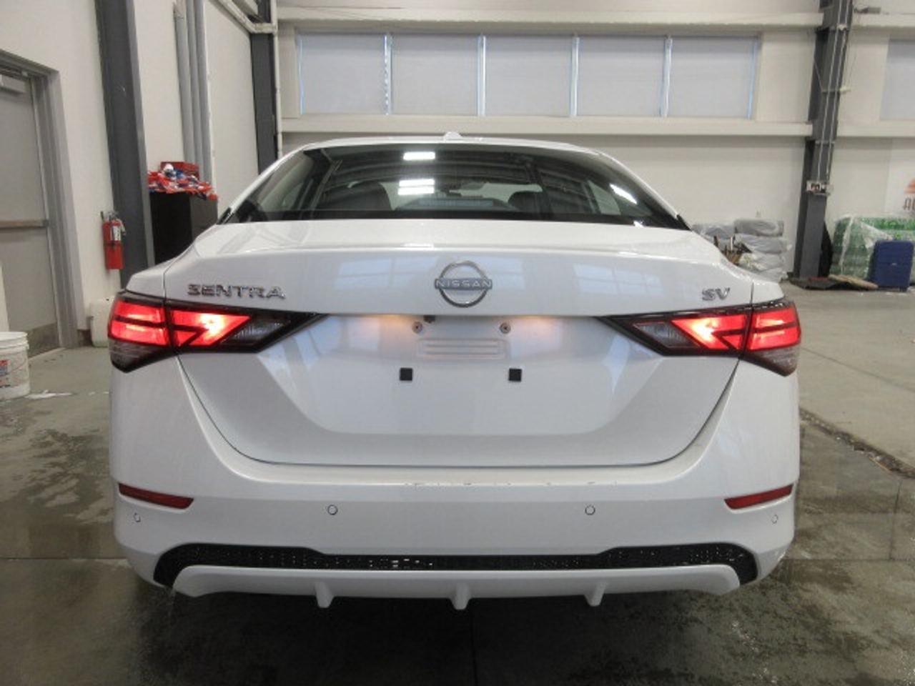 2024 Nissan Sentra SV, HTD. SEATS, ALLOYS, A/C, APPLE/ANDROID, 51K! Photo