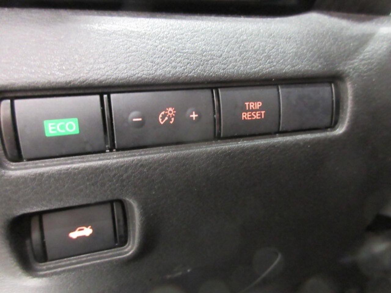 2024 Nissan Sentra SV, HTD. SEATS, ALLOYS, A/C, APPLE/ANDROID, 51K! Photo