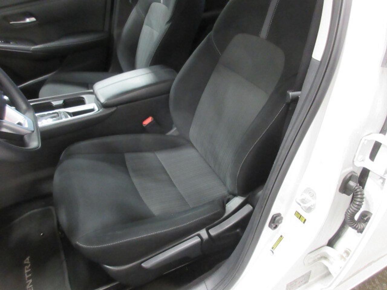 2024 Nissan Sentra SV, HTD. SEATS, ALLOYS, A/C, APPLE/ANDROID, 51K! Photo