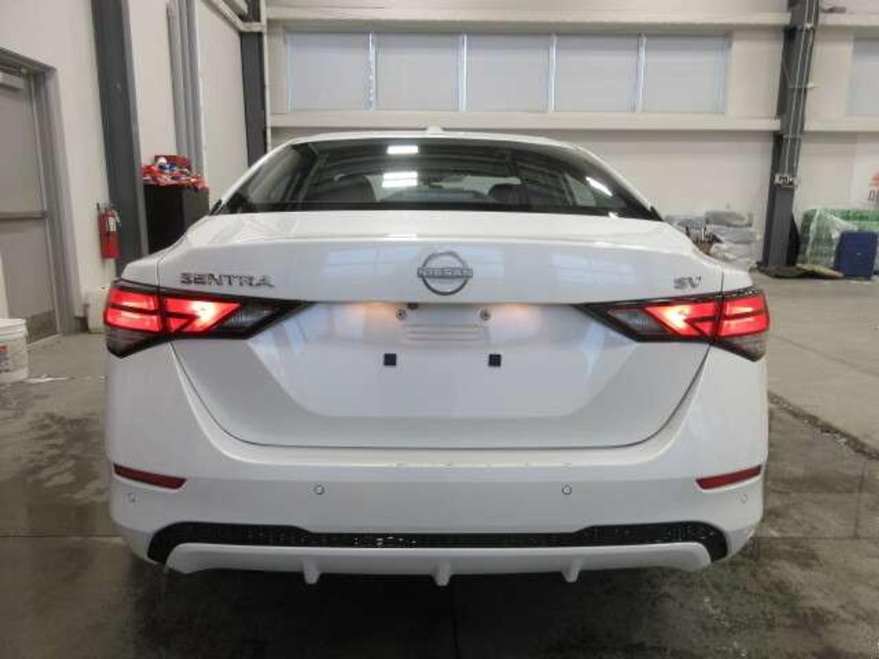 2024 Nissan Sentra SV, HTD. SEATS, ALLOYS, A/C, APPLE/ANDROID, 51K! Photo