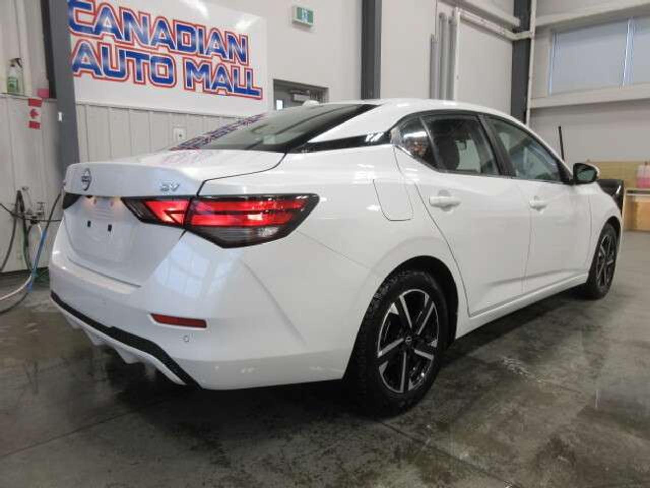 2024 Nissan Sentra SV, HTD. SEATS, ALLOYS, A/C, APPLE/ANDROID, 51K! Photo