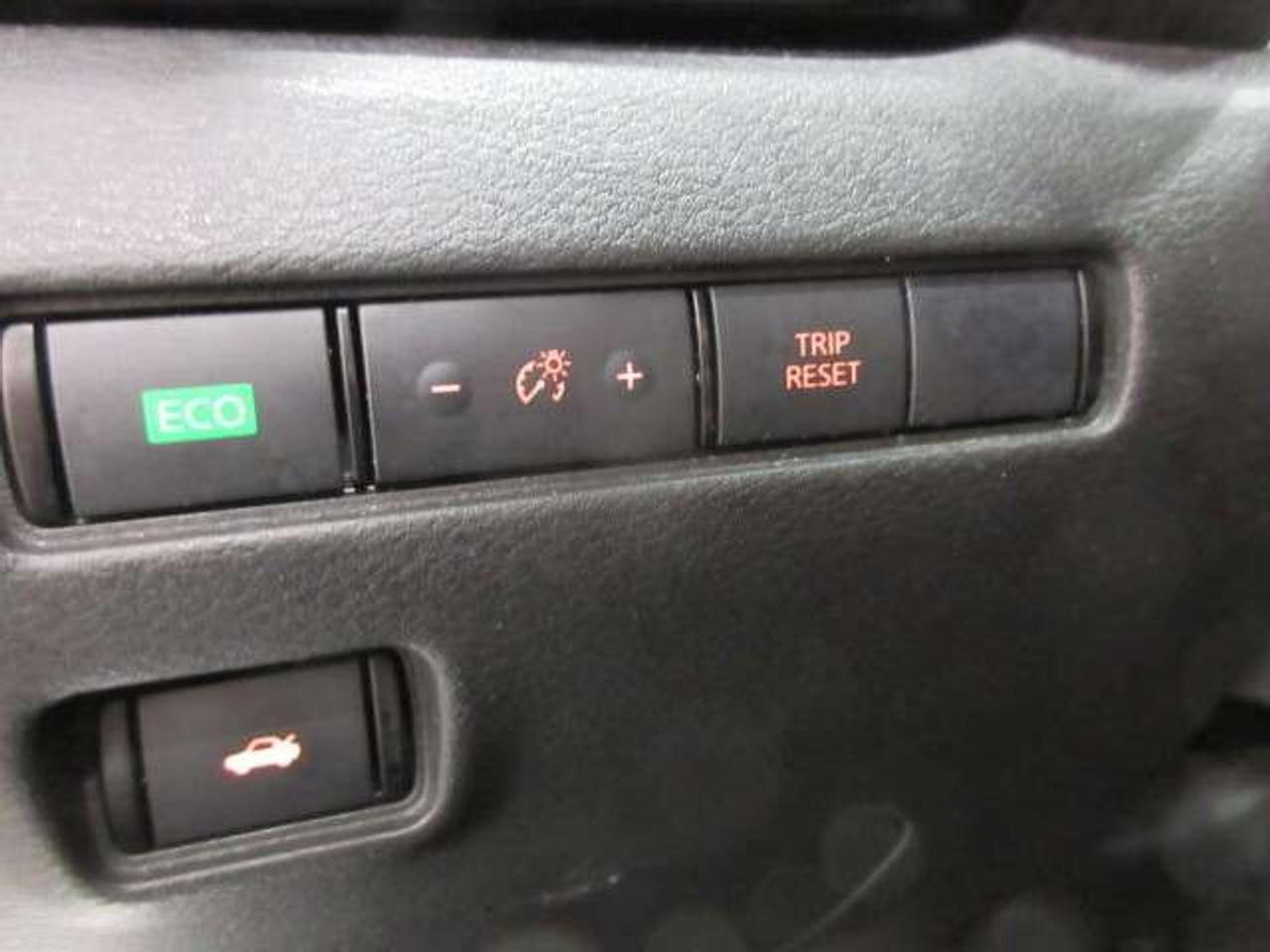 2024 Nissan Sentra SV, HTD. SEATS, ALLOYS, A/C, APPLE/ANDROID, 51K! Photo