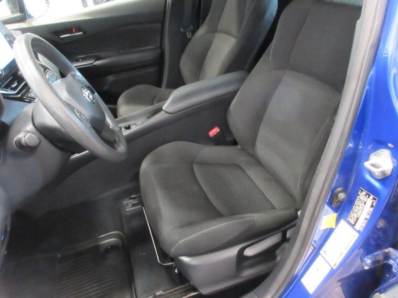 2019 Toyota C-HR CLEAN CARFAX! AUTO, A/C, BT, CAMERA, 99K! Photo