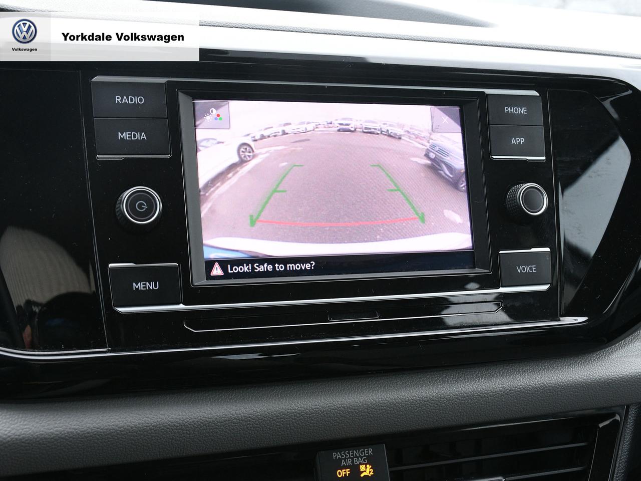 2024 Volkswagen Taos  Photo