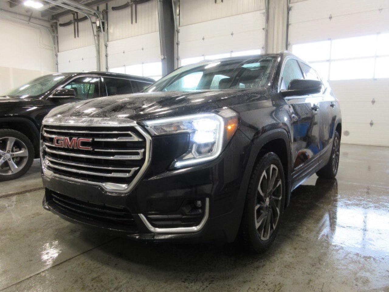 2022 GMC Terrain SLT AWD, NAV, ROOF, LEATHER, APPLE/ANDROID, 69K! Photo3