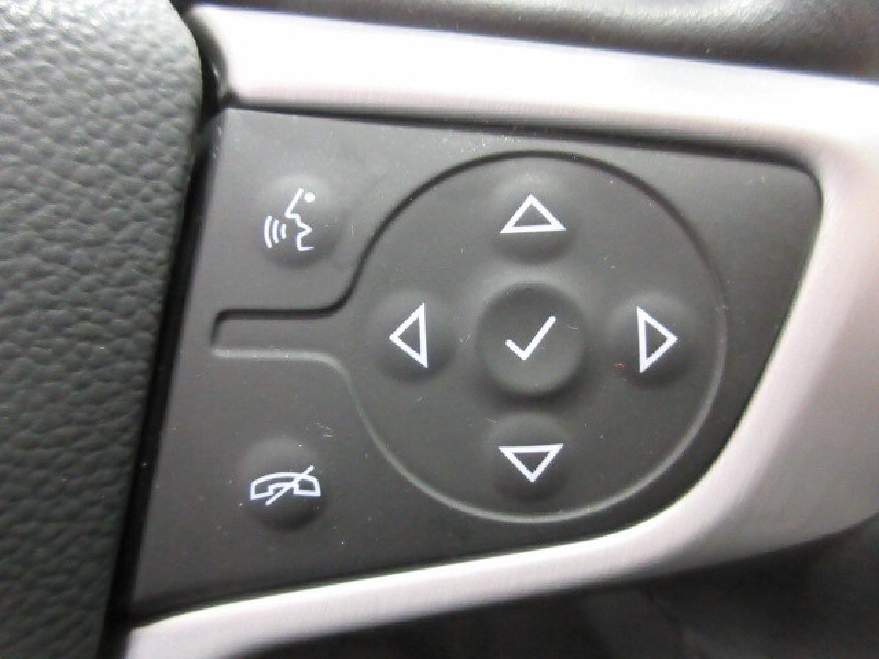 2022 GMC Terrain SLT AWD, NAV, ROOF, LEATHER, APPLE/ANDROID, 69K! Photo