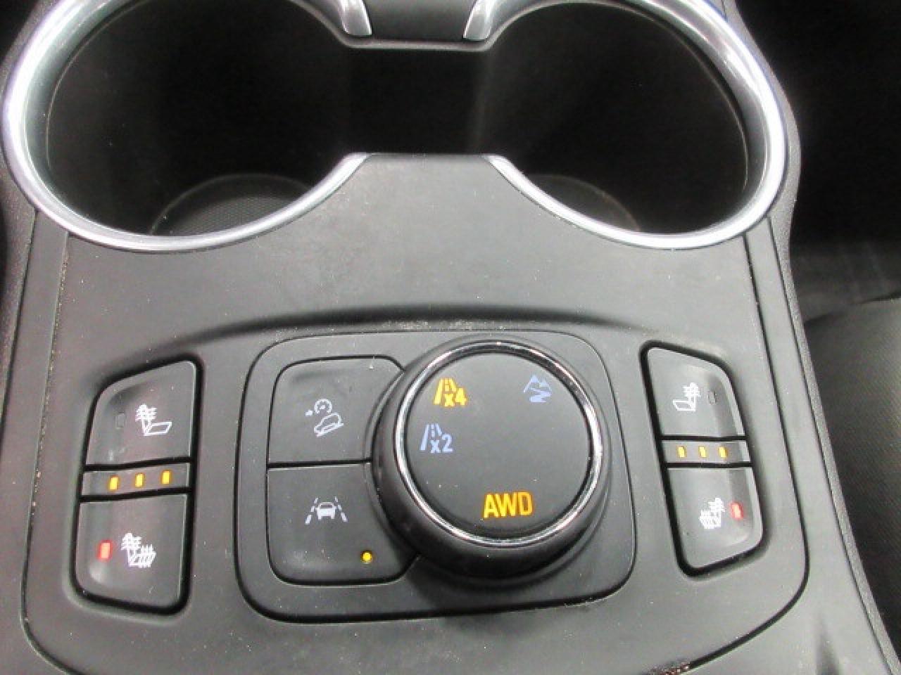 2022 GMC Terrain SLT AWD, NAV, ROOF, LEATHER, APPLE/ANDROID, 69K! Photo