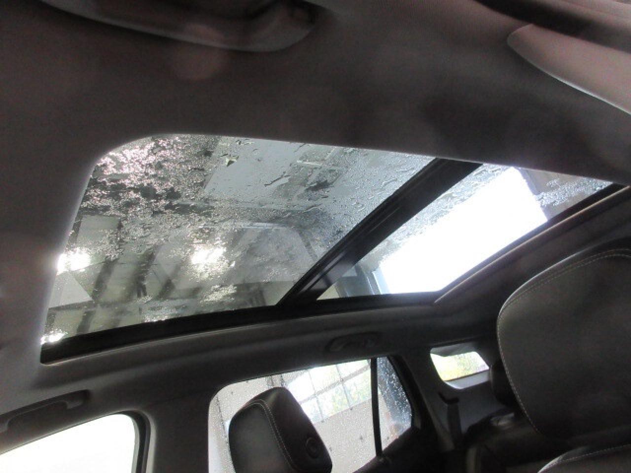 2022 GMC Terrain SLT AWD, NAV, ROOF, LEATHER, APPLE/ANDROID, 69K! Photo