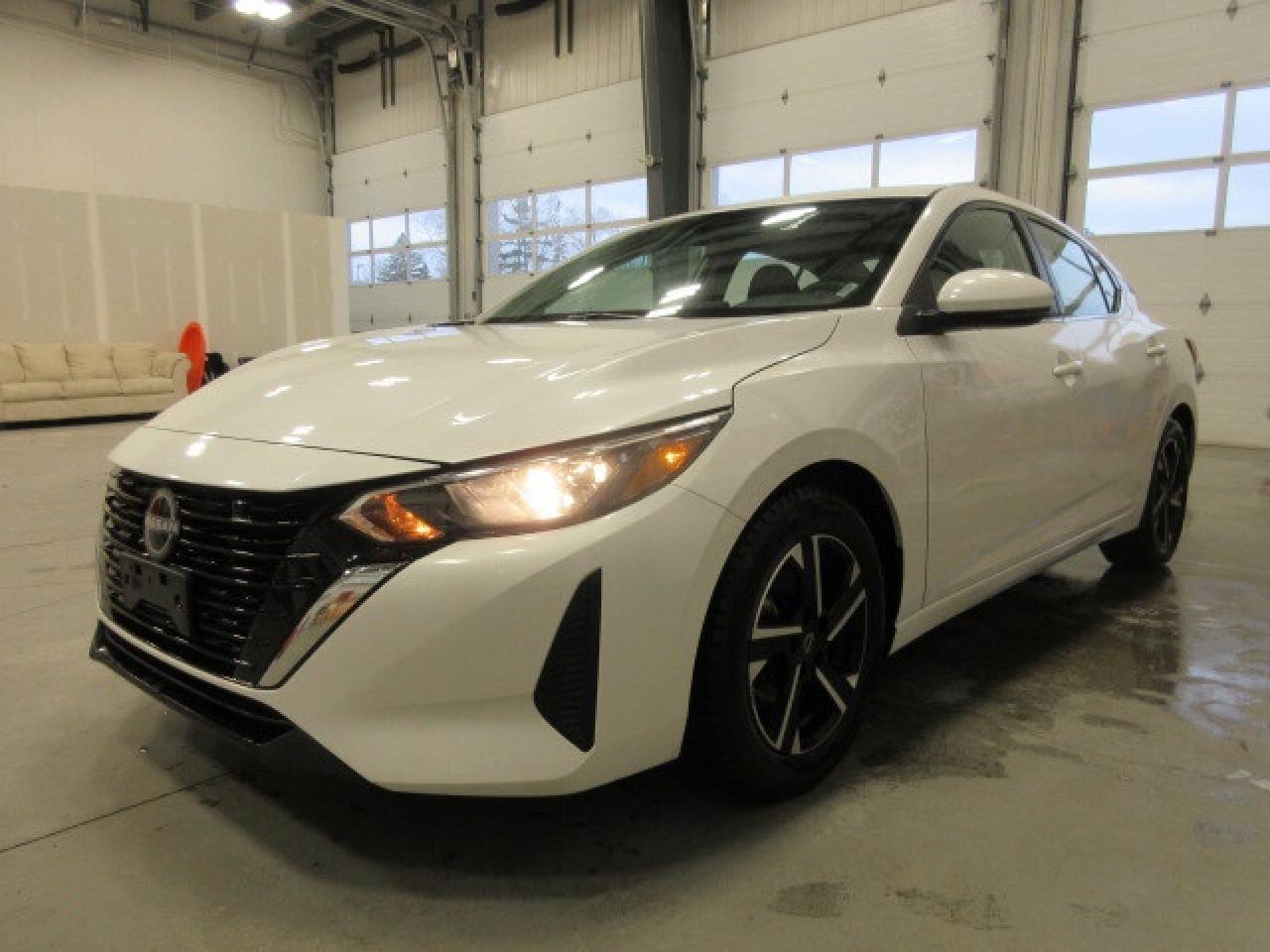 2024 Nissan Sentra SV, HTD. SEATS, ALLOYS, A/C, APPLE/ANDROID, 66K! Photo