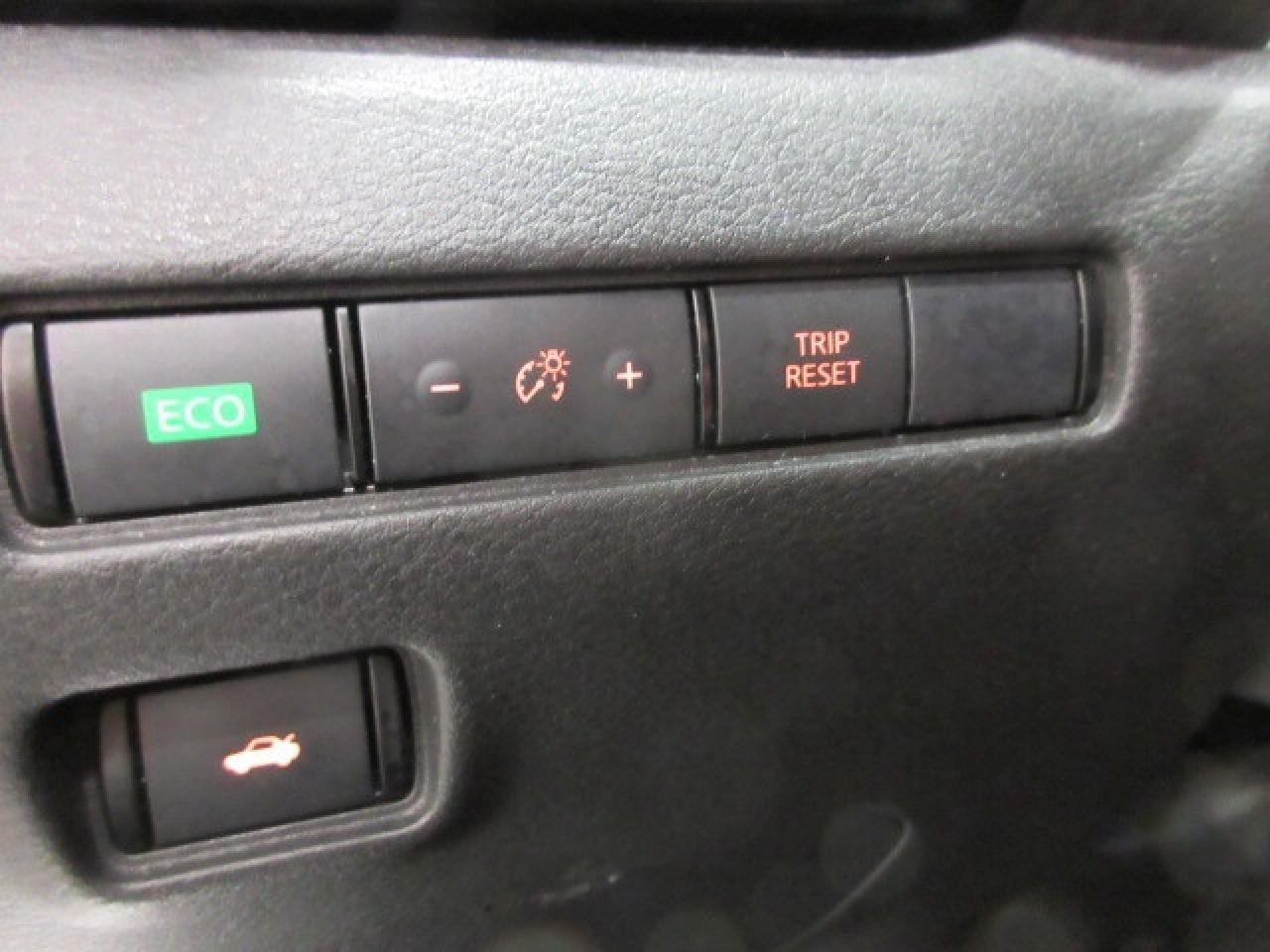 2024 Nissan Sentra SV, HTD. SEATS, ALLOYS, A/C, APPLE/ANDROID, 66K! Photo