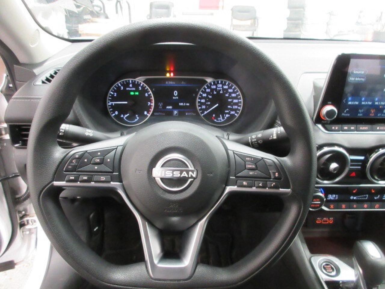 2024 Nissan Sentra SV, HTD. SEATS, ALLOYS, A/C, APPLE/ANDROID, 66K! Photo