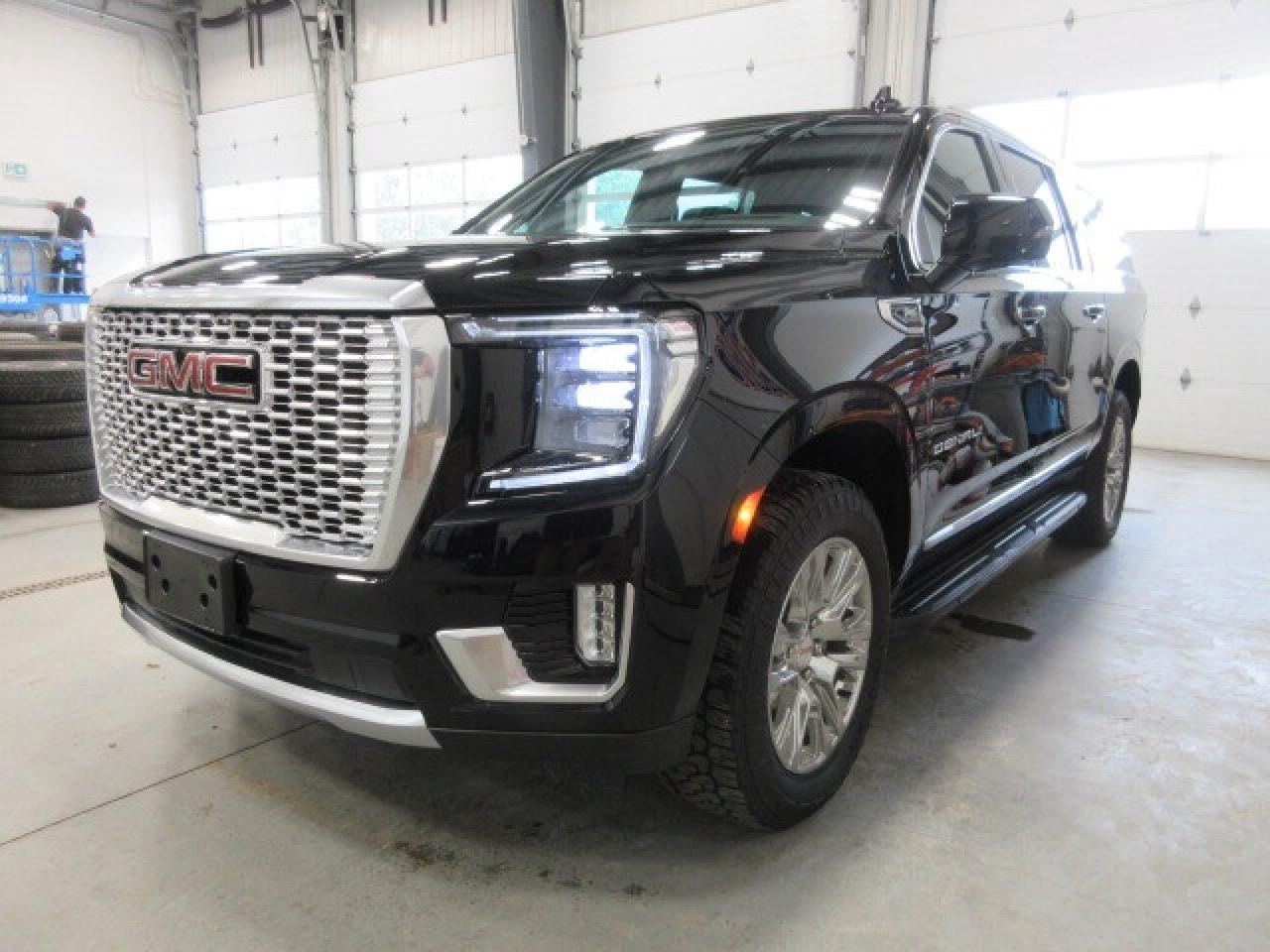 2023 GMC Yukon XL DENALI, NAV, ROOF, LEATHER APPLE/ANDROID, 45K! Photo
