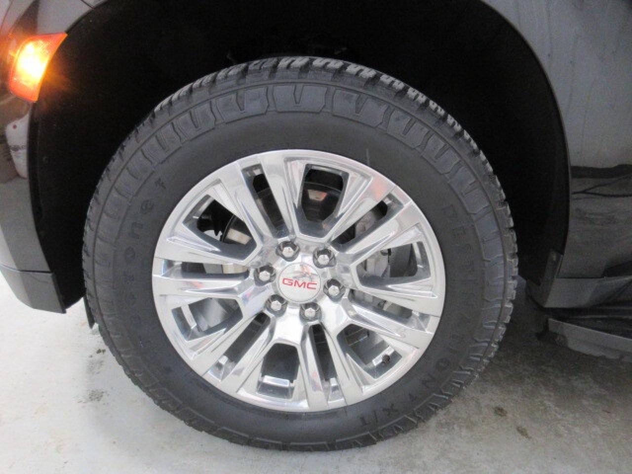 2023 GMC Yukon XL DENALI, NAV, ROOF, LEATHER APPLE/ANDROID, 45K! Photo