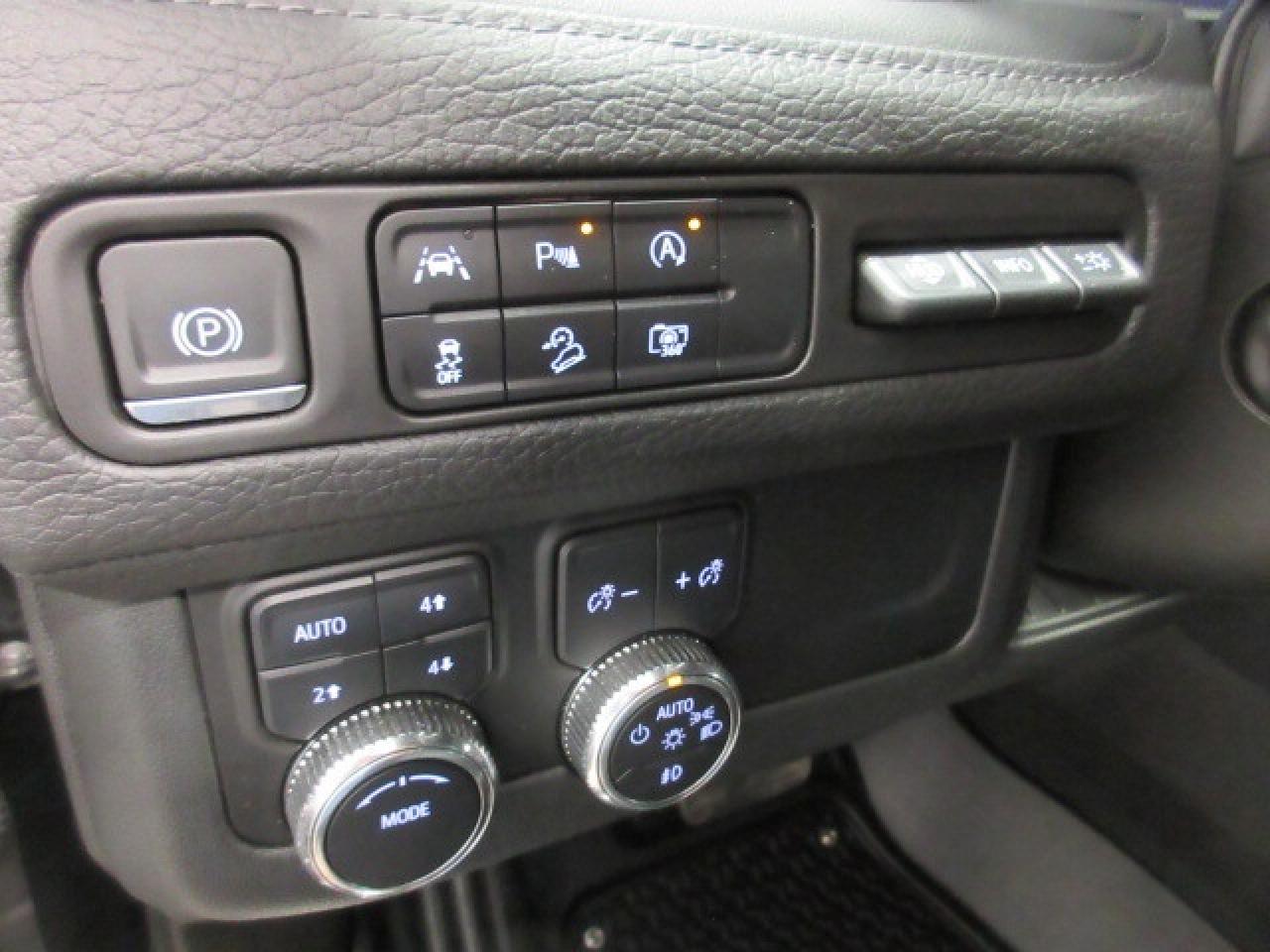 2023 GMC Yukon XL DENALI, NAV, ROOF, LEATHER APPLE/ANDROID, 35K! Photo