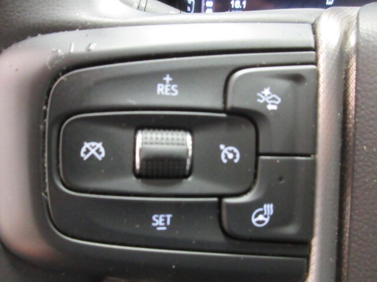 2023 GMC Yukon XL DENALI, NAV, ROOF, LEATHER APPLE/ANDROID, 35K! Photo