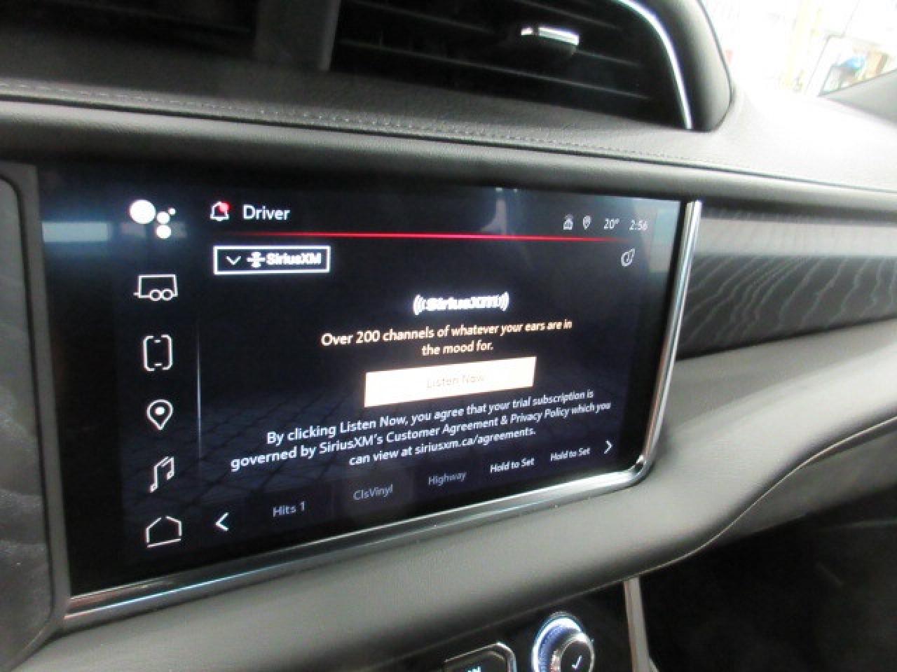 2023 GMC Yukon XL DENALI, NAV, ROOF, LEATHER APPLE/ANDROID, 35K! Photo