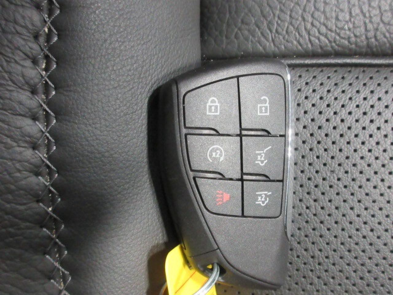 2023 GMC Yukon XL DENALI, NAV, ROOF, LEATHER APPLE/ANDROID, 35K! Photo