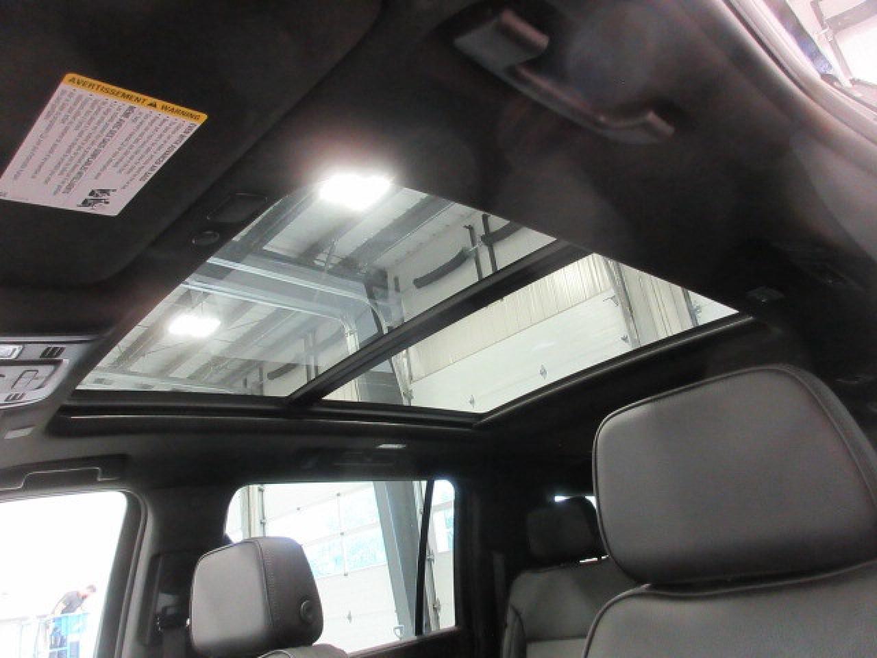 2023 GMC Yukon XL DENALI, NAV, ROOF, LEATHER APPLE/ANDROID, 35K! Photo