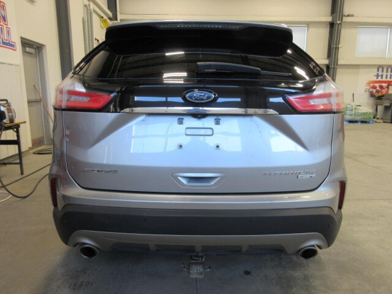 2020 Ford Edge TITANIUM AWD, ROOF, LEATHER, APPLE/ANDROID, 98K! Photo