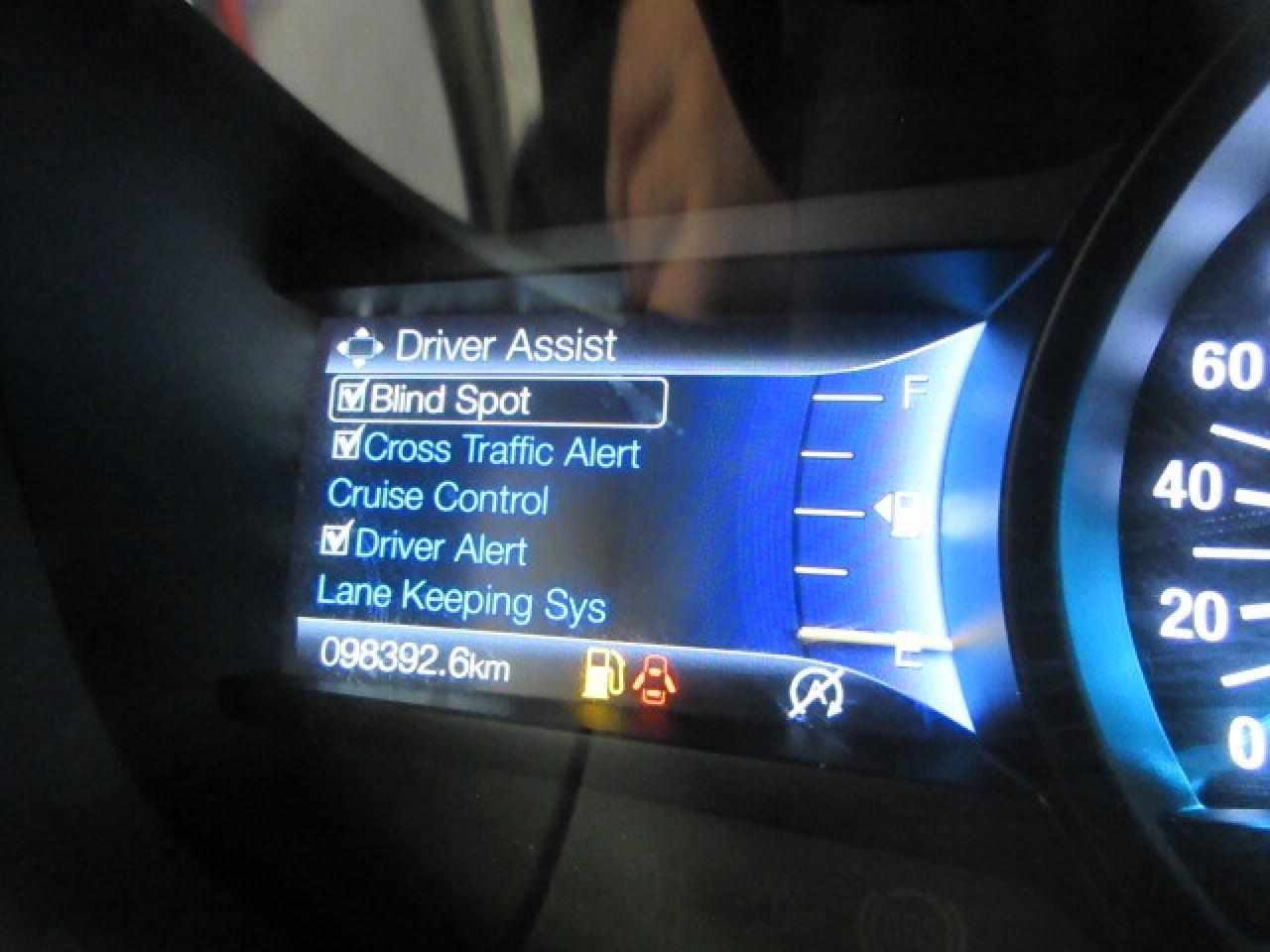 2020 Ford Edge TITANIUM AWD, ROOF, LEATHER, APPLE/ANDROID, 98K! Photo