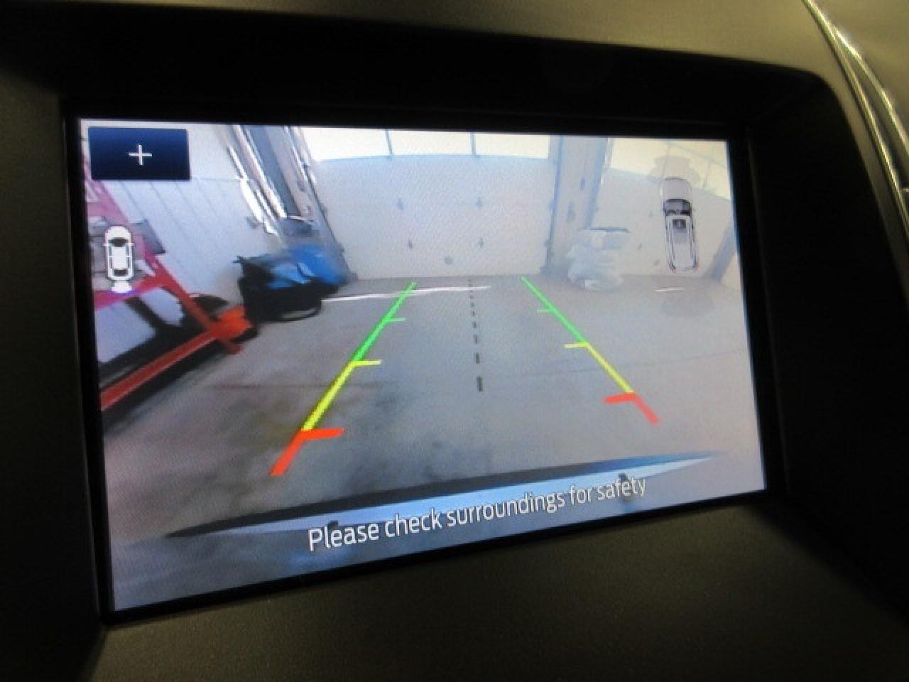 2020 Ford Edge TITANIUM AWD, ROOF, LEATHER, APPLE/ANDROID, 98K! Photo