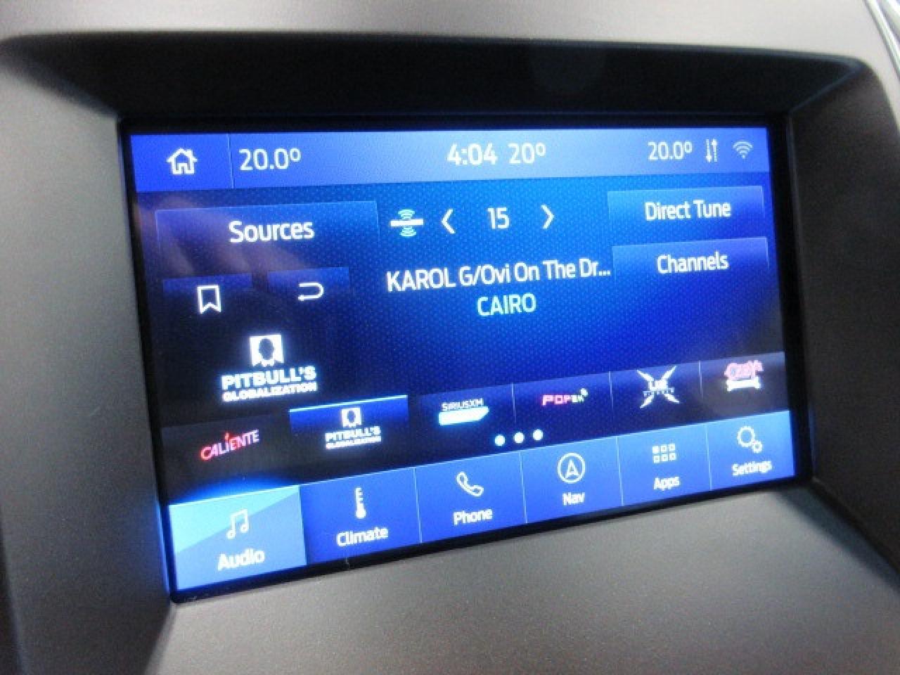 2020 Ford Edge TITANIUM AWD, ROOF, LEATHER, APPLE/ANDROID, 98K! Photo