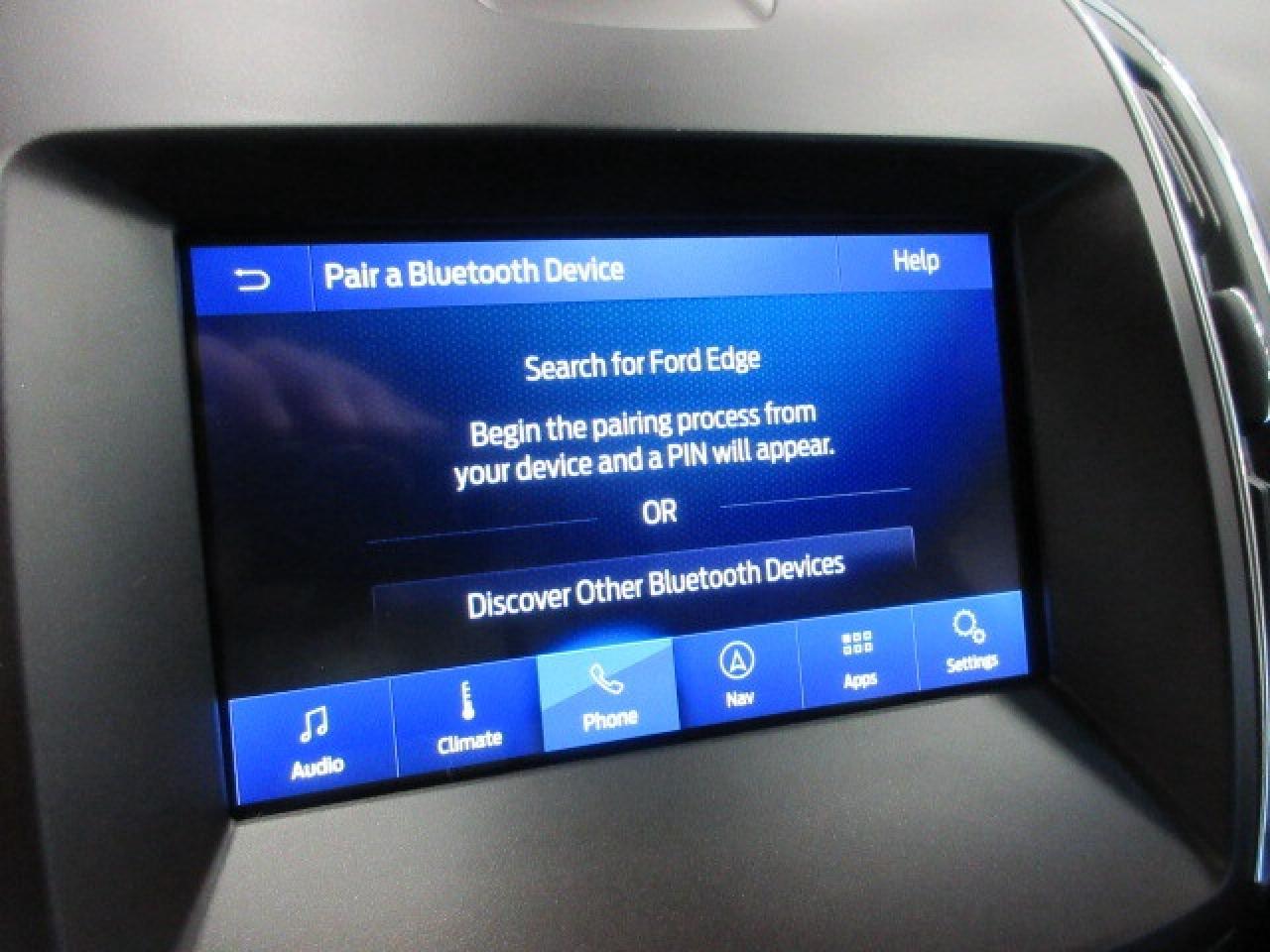 2020 Ford Edge TITANIUM AWD, ROOF, LEATHER, APPLE/ANDROID, 98K! Photo