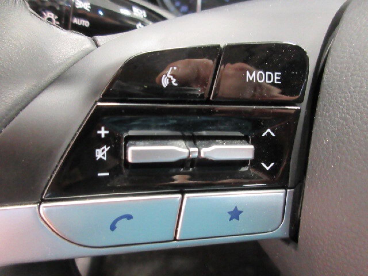 2022 Hyundai Tucson TREND AWD, PANA ROOF, LEATHER, APPLE/ANDROID, 35K! Photo