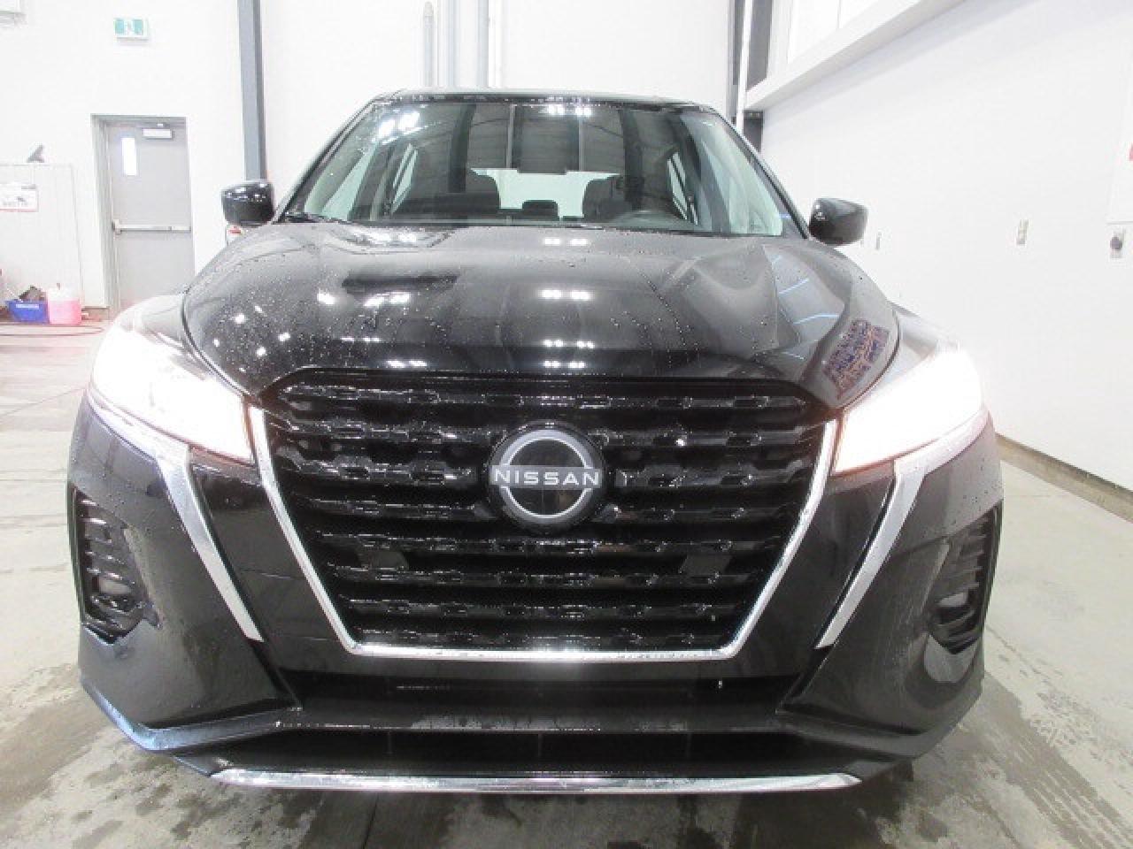 2023 Nissan Kicks AUTO, A/C, APPLE/ANDROID, JUST 21K! Photo2