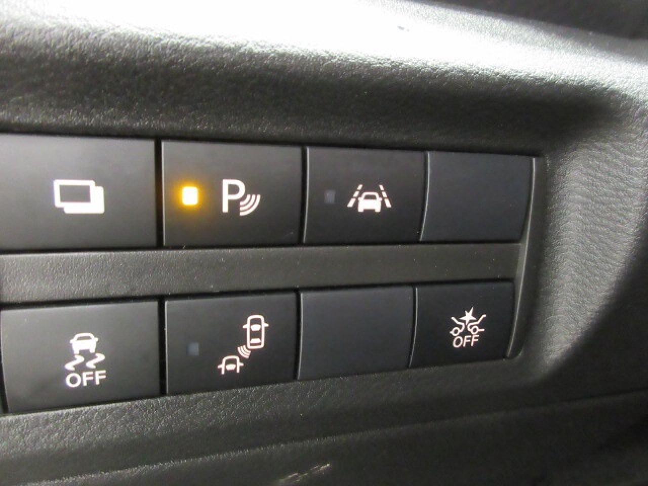 2023 Nissan Kicks AUTO, A/C, APPLE/ANDROID, JUST 21K! Photo