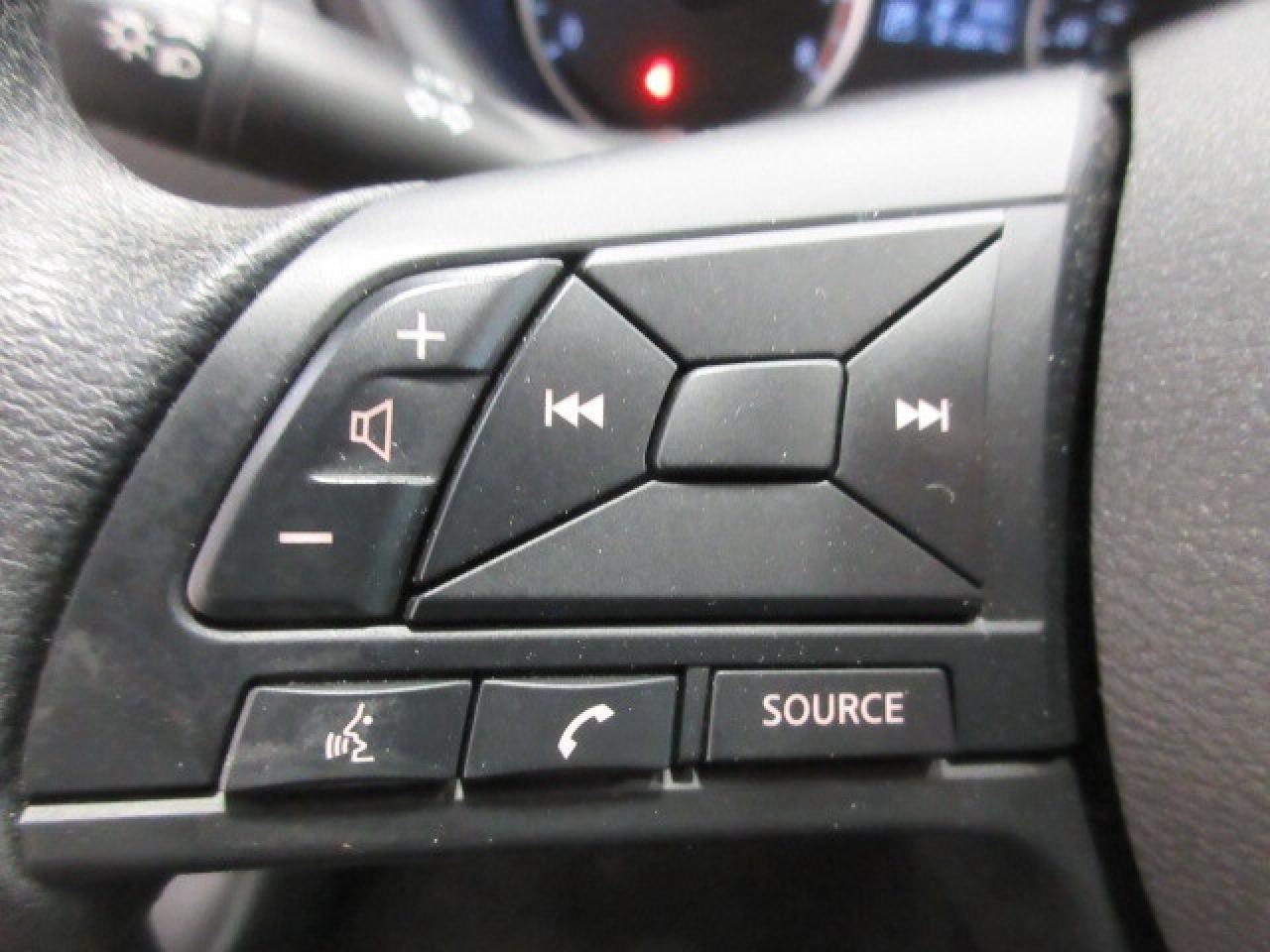 2023 Nissan Kicks AUTO, A/C, APPLE/ANDROID, JUST 21K! Photo